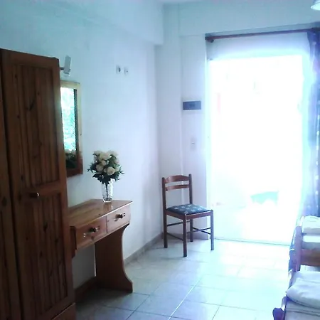 Hebes Studios * Kávos