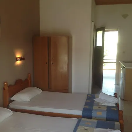 Hebes Studios * Kávos